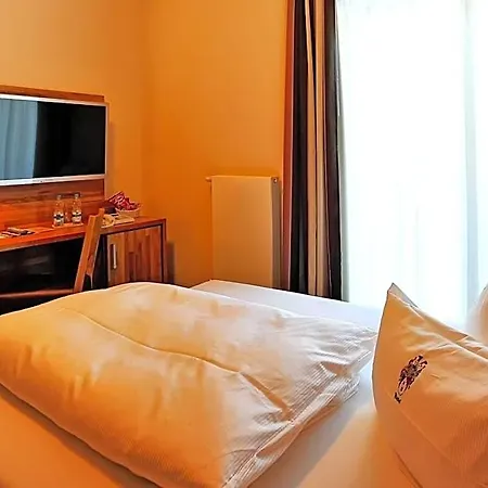 Zum Hirsch***s Hotel